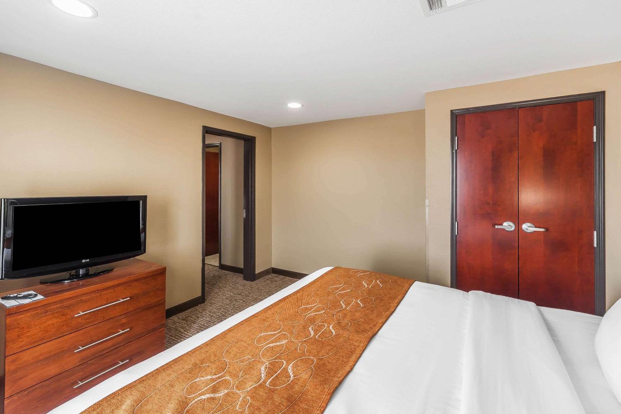 Comfort Suites Yukon - Sw Oklahoma City Esterno foto