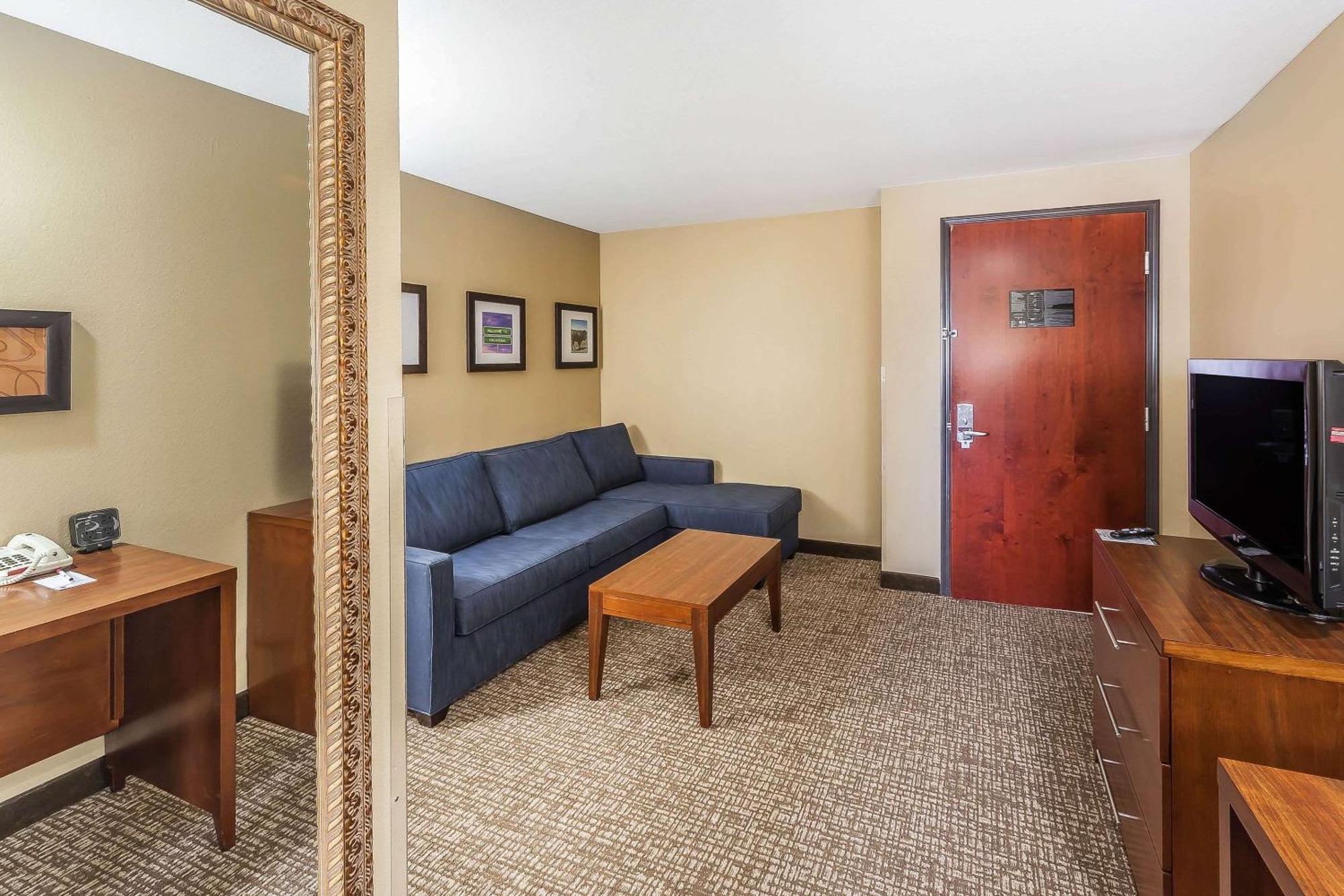 Comfort Suites Yukon - Sw Oklahoma City Esterno foto